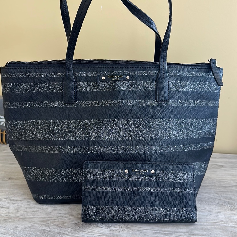 New Kate Spade ♠️ Hand Bag!